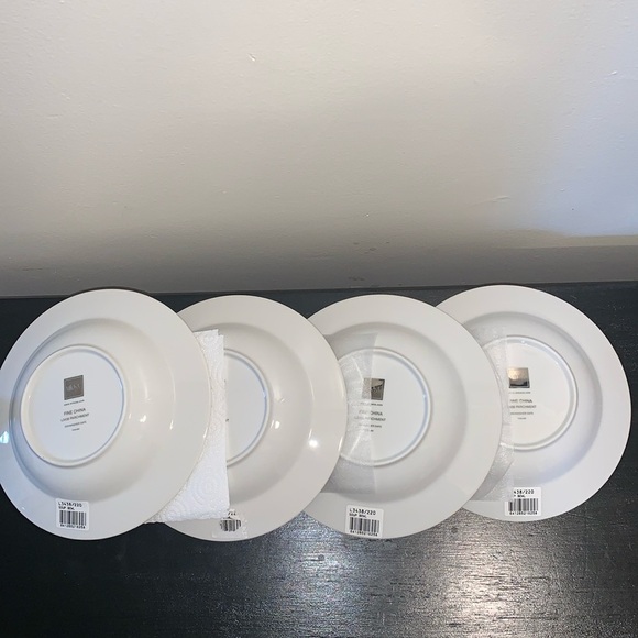 Lot‎ of 4 Mikasa Parchment Soup Bowls. NWT. L3438/220. Made in Thailand.